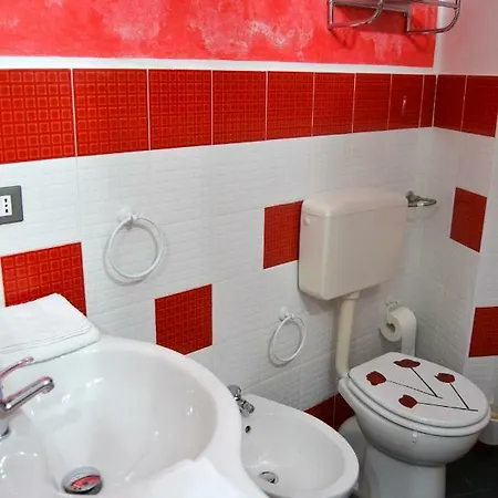 Santa Rosalia 33 - Centro Storico Apartamento